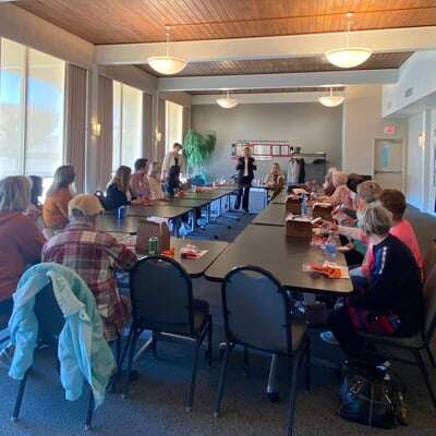 Pat Kern speaks to Auxiliary members