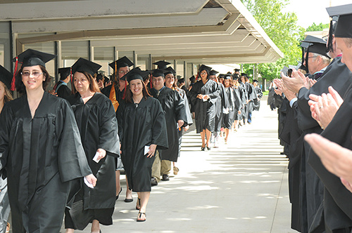 Grad2016 StudentsWalkingInW