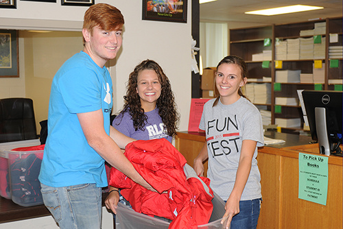 Thompson Tindall Risley packing clothes W