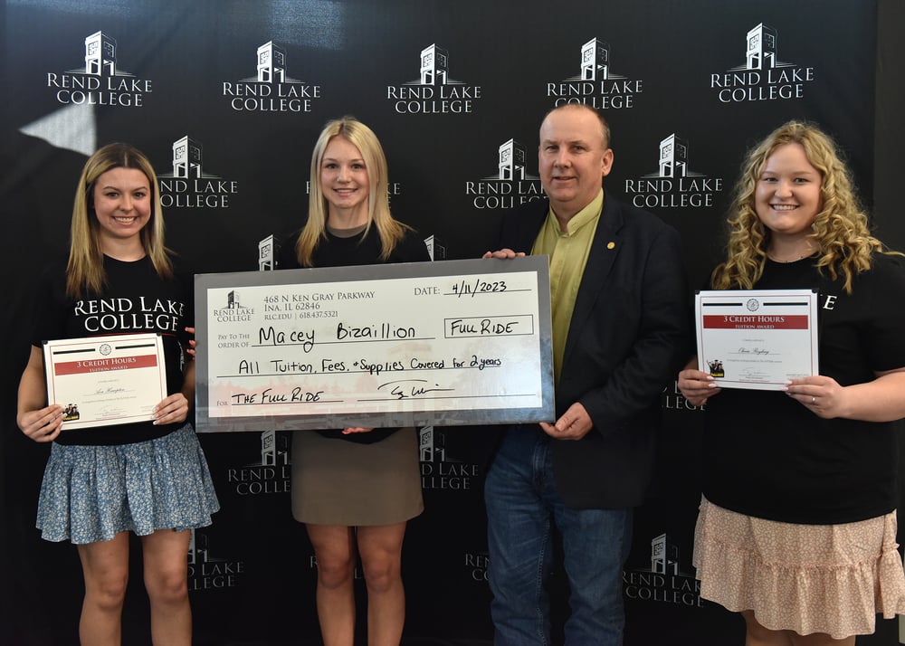 fullride-finalists-ava-hampton-macey-bizallion-terry-wilkerson-olivia-reyling-web