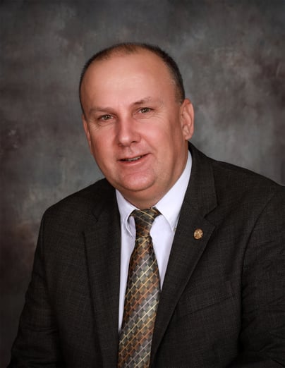 terry_wilkerson_portrait_2023-web