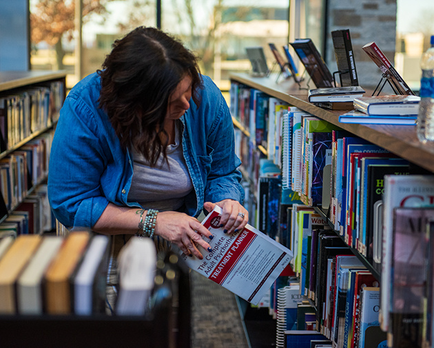 lrc-shelving-books-alternating-content-630x506